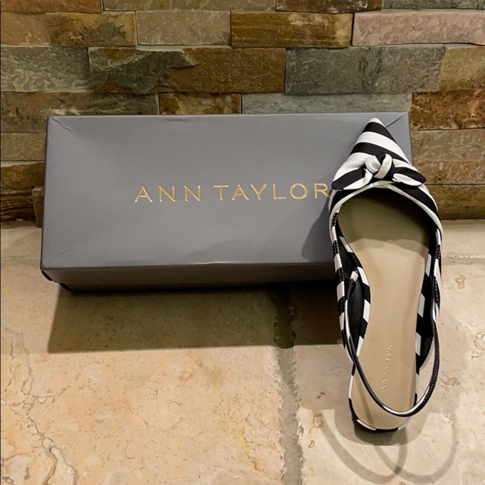Ann Taylor B&W flats, NWT, sz 6